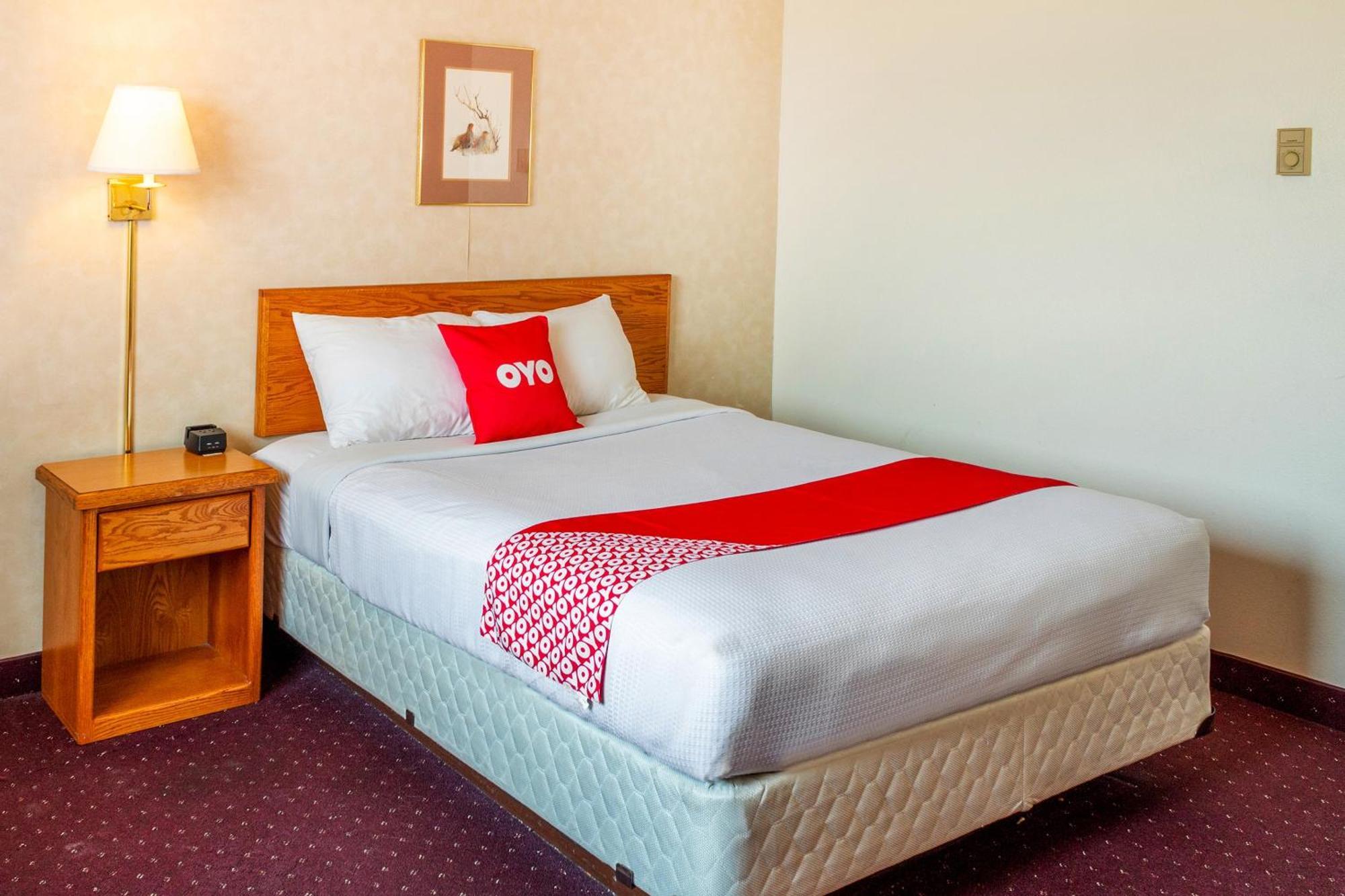 Oyo Hotel Shelby Mt Hwy 2 & I-15 Extérieur photo