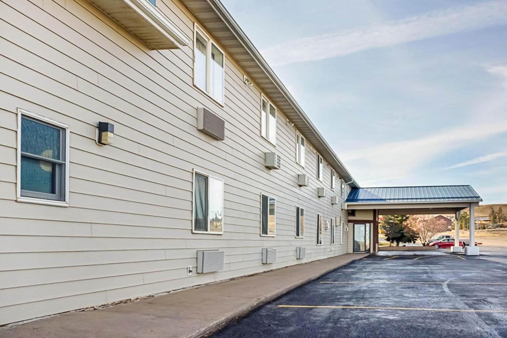 Oyo Hotel Shelby Mt Hwy 2 & I-15 Extérieur photo